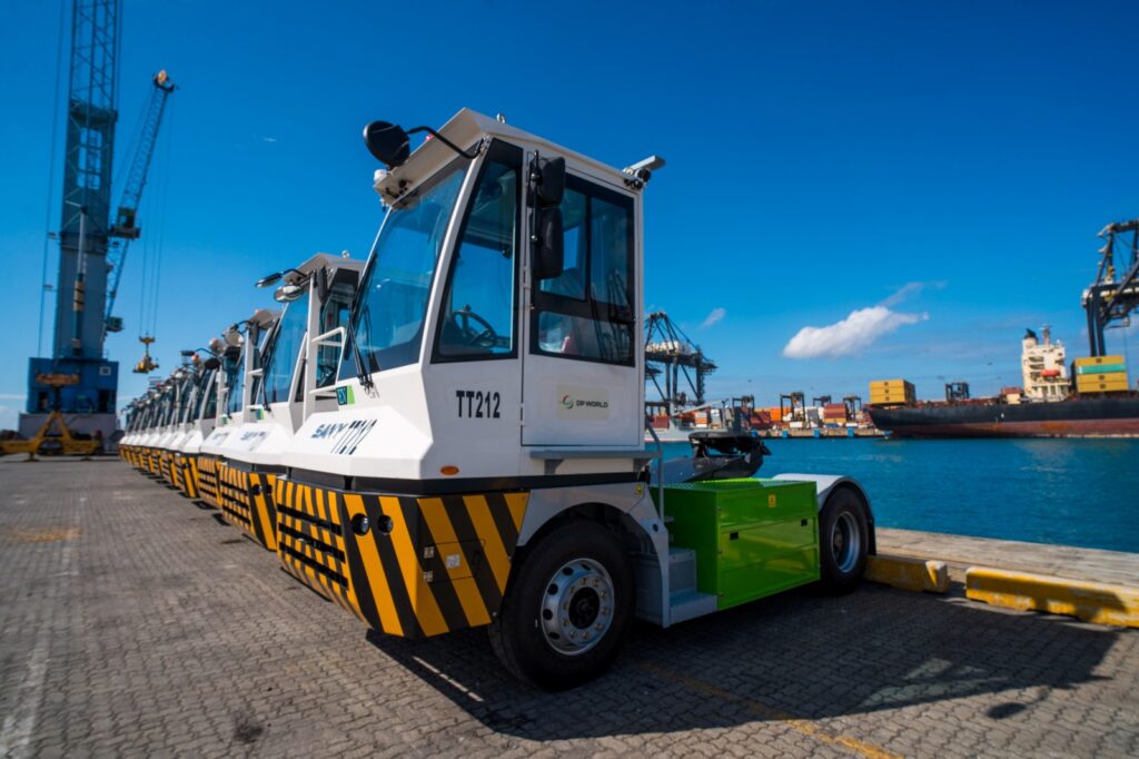 DP WORLD inicia una nueva fase en la electrificación de su flota interna