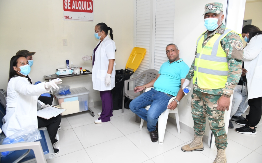 Continuación de Pruebas Antidopaje para Cientos de Choferes en República Dominic