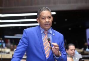 Diputado Eugenio Cedeño afirma la autocracia amenaza la estabilidad del PRM