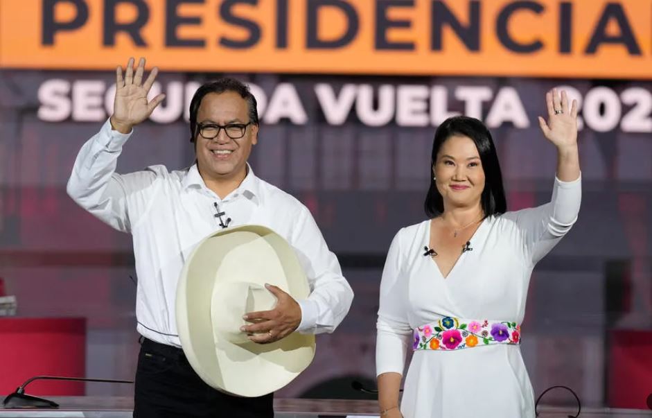Fujimori con leve ventaja en boca de urna de balotaje presidencial en Perú